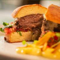 Кето бургер с телешки език